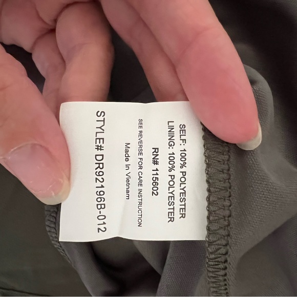 NWT Lush Olive Green High Neck Pleated Dress Size Medium (Francesca’s) - Picture 6 of 9